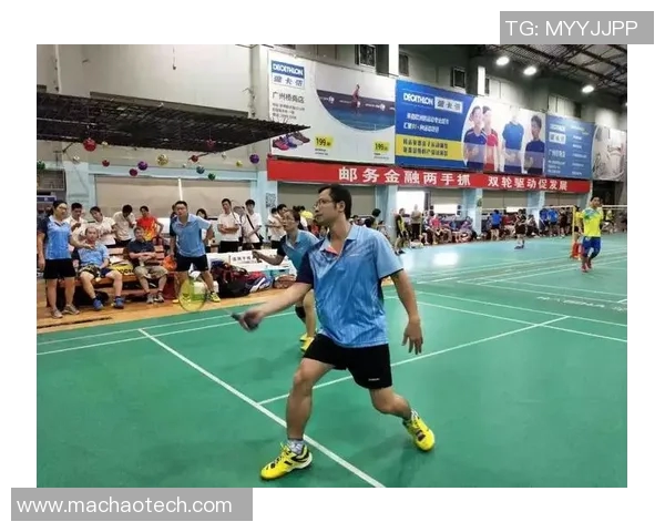 成都羽毛球队中路突破的优劣分析与战术反思 成都羽毛球队中路突破的优劣分析与战术反思