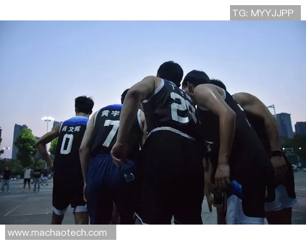 武汉篮球队荣登全国篮球团队协作排行榜第二名展现出色团队精神 武汉篮球队荣登全国篮球团队协作排行榜第二名展现出色团队精神