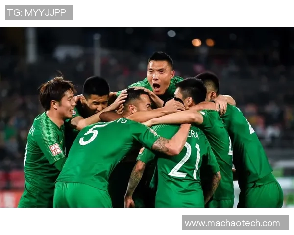 深圳羽毛球队以51分稳居锦标赛积分榜首位展现强劲实力 深圳羽毛球队以51分稳居锦标赛积分榜首位展现强劲实力